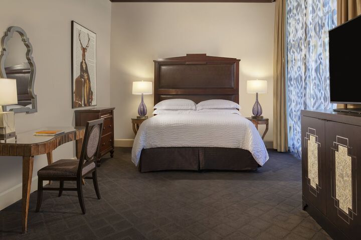 The Ashton Hotel