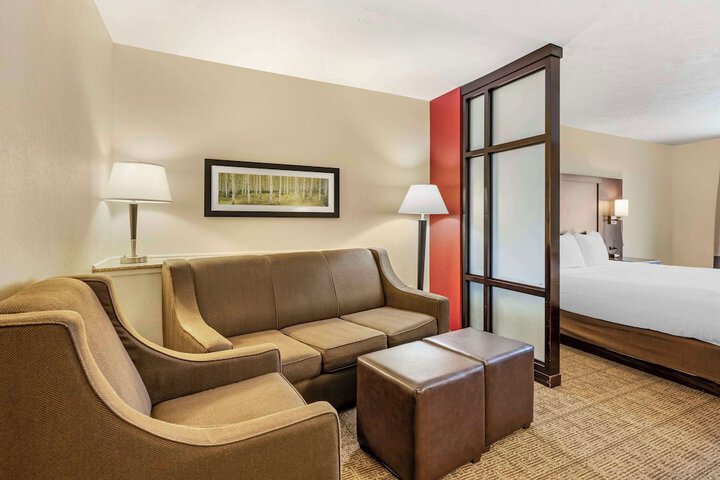 Room 14 of 38