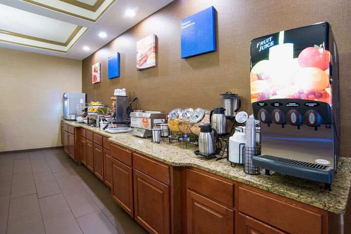 Breakfast/Coffee Service 29 of 41