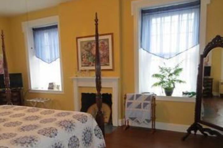 Stoltzfus Bed & Breakfast