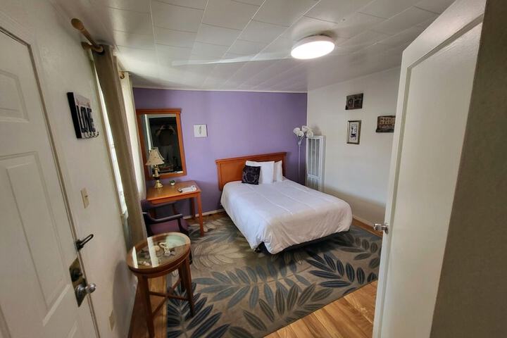 Room 40 of 98