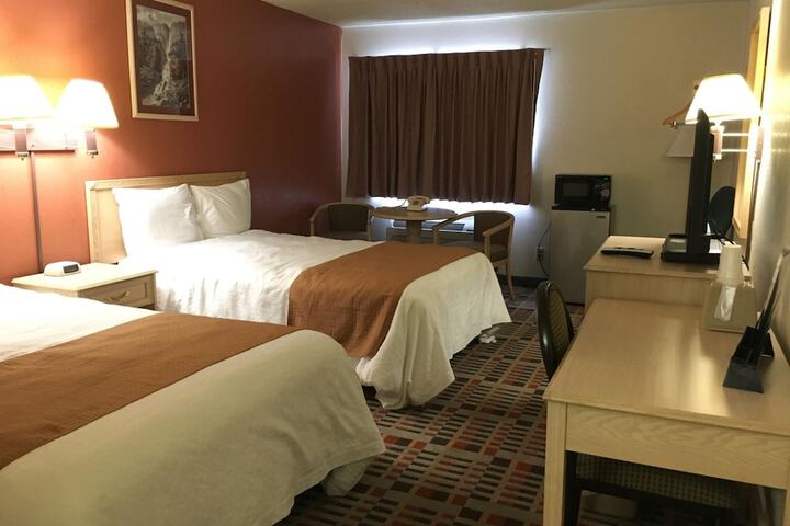 Room 5 of 11