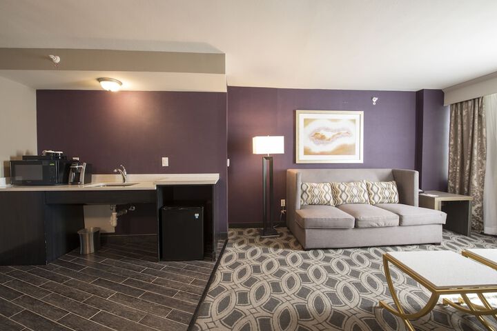 Room 34 of 80