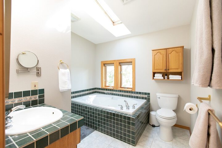 The Oaks Home features Private Disc Golf Course by RedAwning