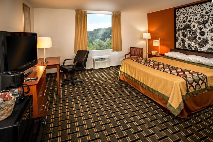 Room 14 of 22