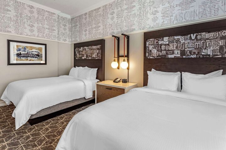 Room 17 of 46