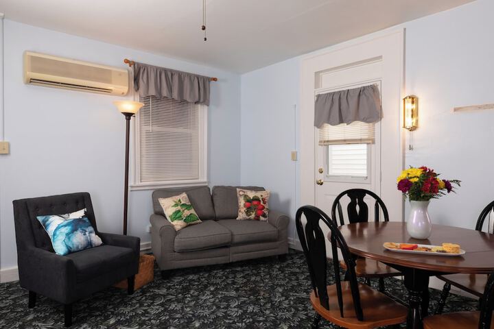 Room 32 of 55