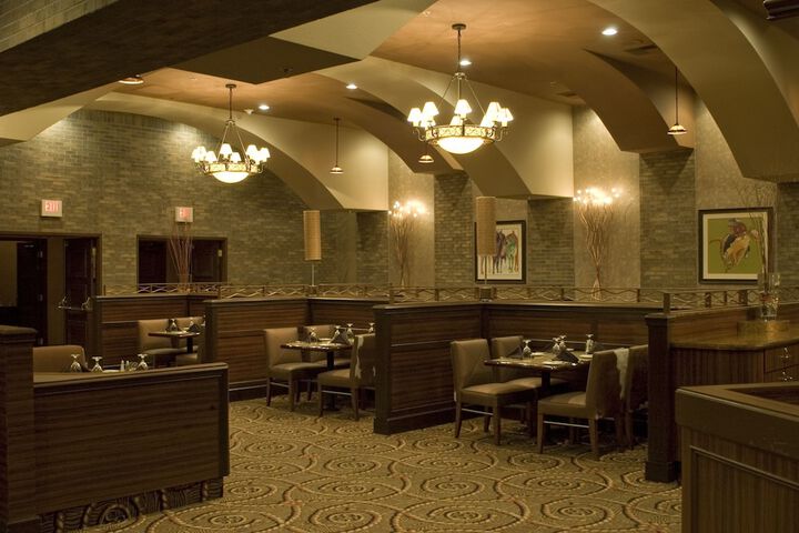 Dining 8 of 14