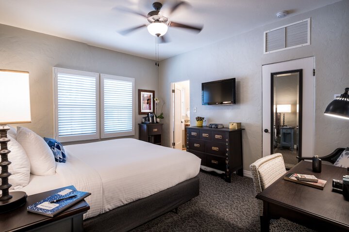 Room 42 of 52