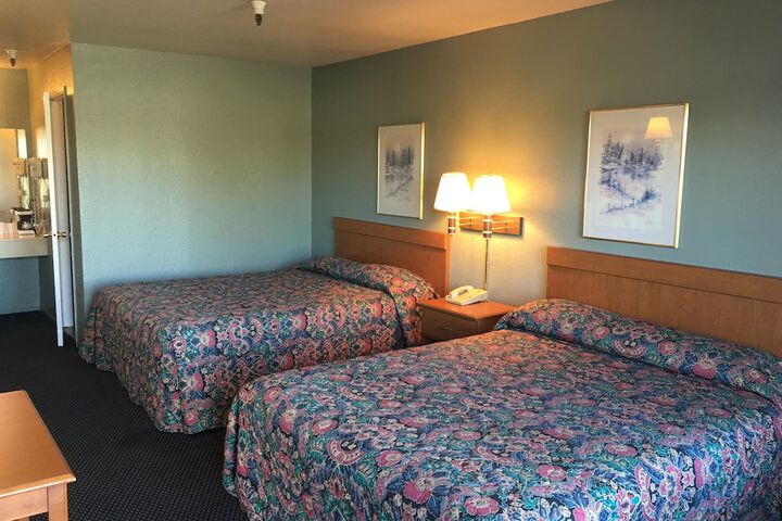 Room 13 of 27