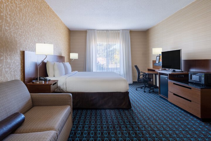 Room 15 of 39