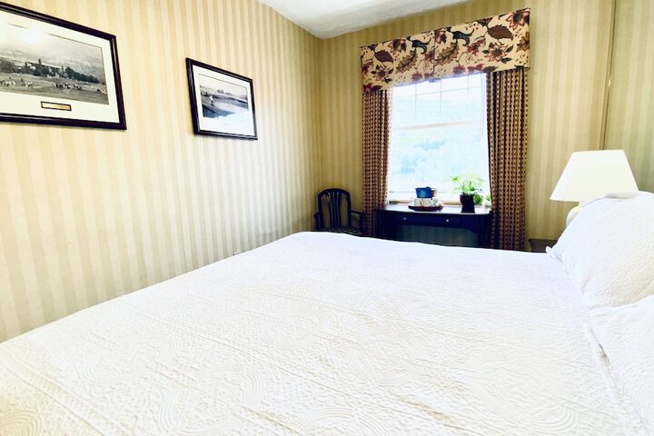 Room 40 of 114