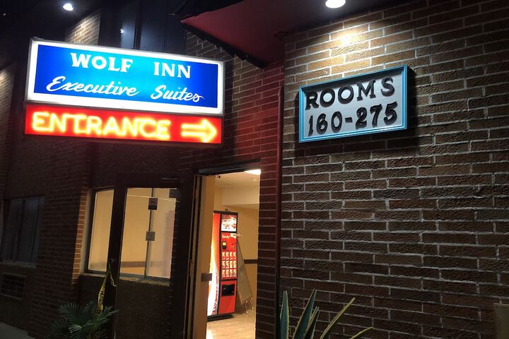 Room 42 of 63