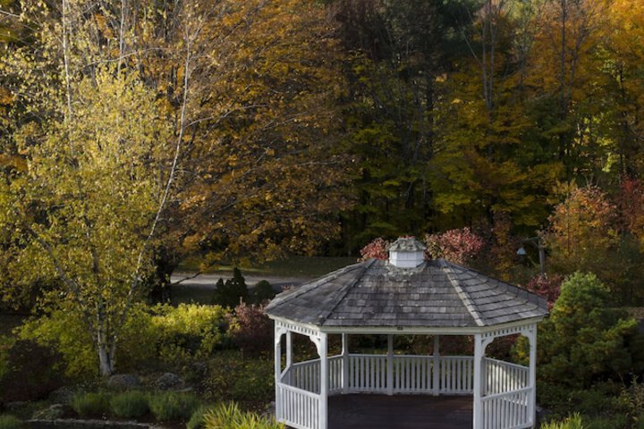 Summit Lodge