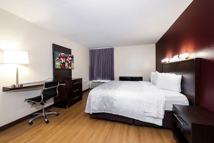 Room 21 of 38