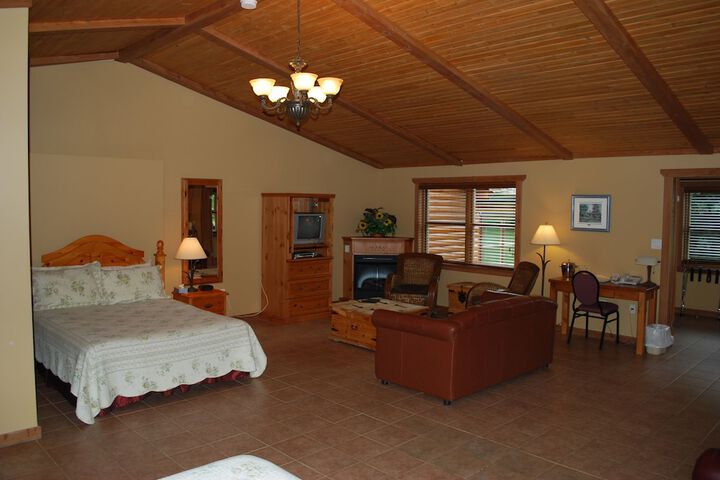 Room 44 of 69