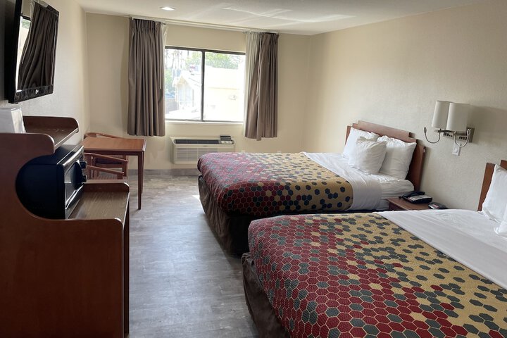 Room 11 of 20
