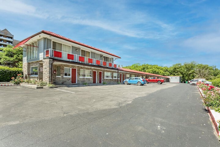 Hotel 7 of 60