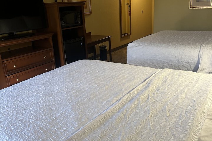 Room 16 of 34