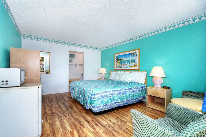 Room 15 of 37