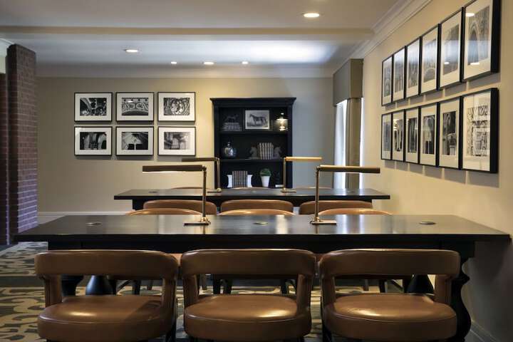 Business Center 45 of 46