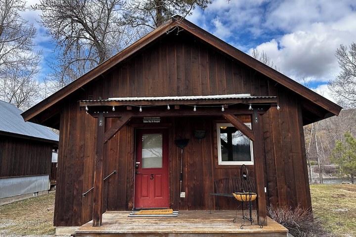 Methow River Lodge & Cabins