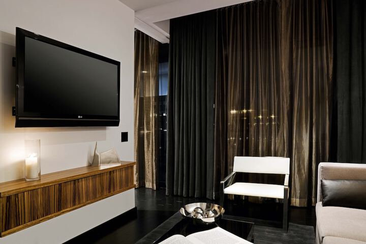 Room 16 of 63