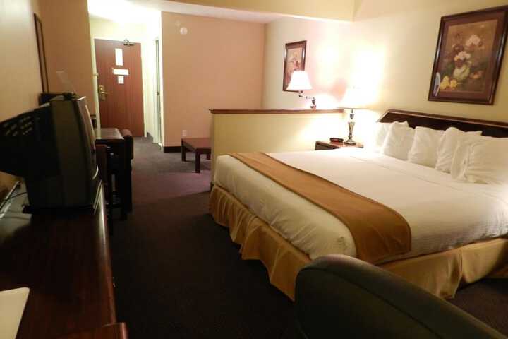 Room 21 of 30