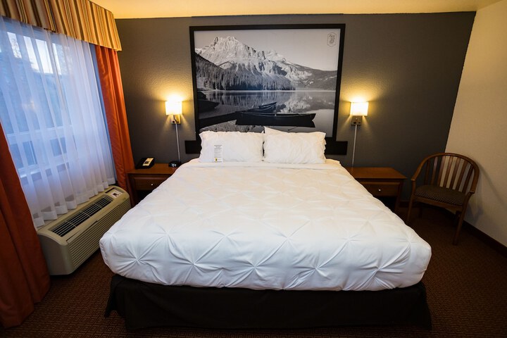 Room 30 of 72