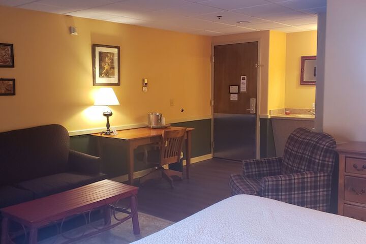 Room 72 of 260
