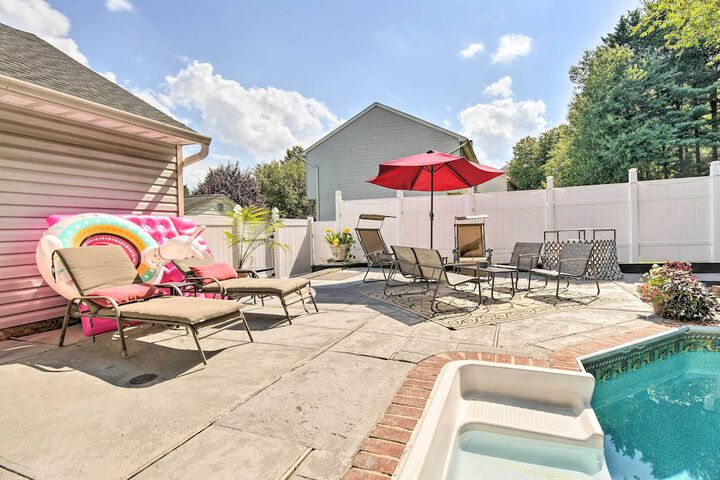 Bel Air Apartment w / Pool 2 Mi to Main St