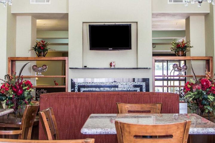 Comfort Inn & Suites Perry I-35