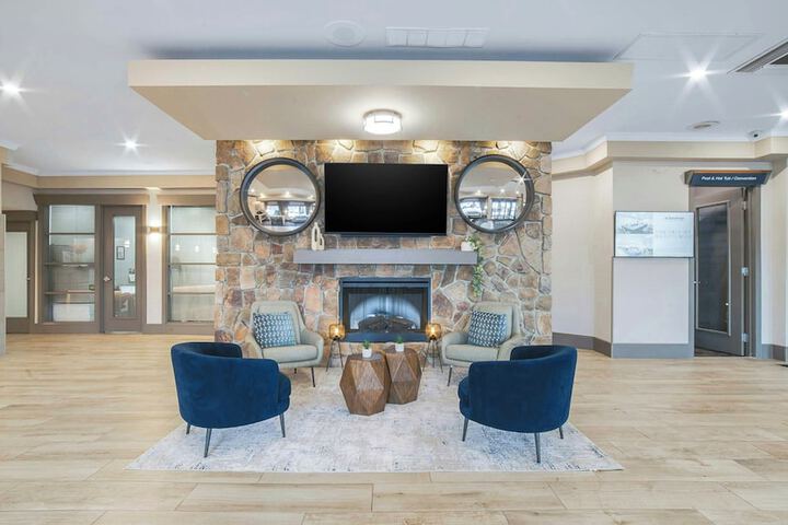 Sandman Hotel & Suites Kelowna