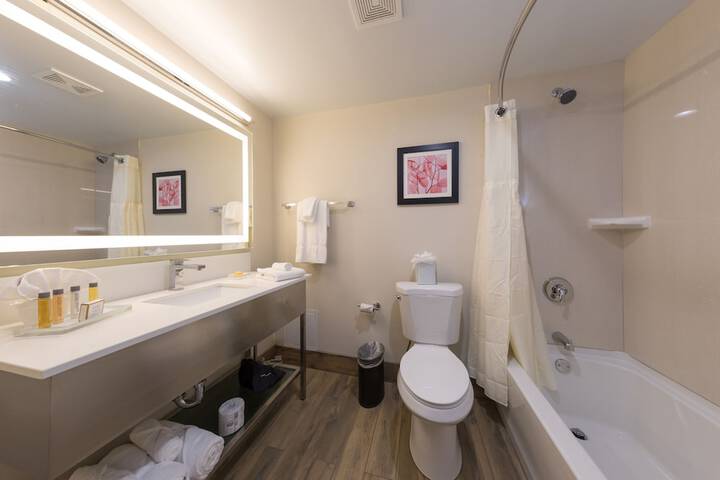 Holiday Inn Brookfield - ​​Milwaukee by IHG