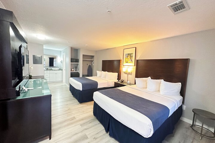 Room 10 of 23