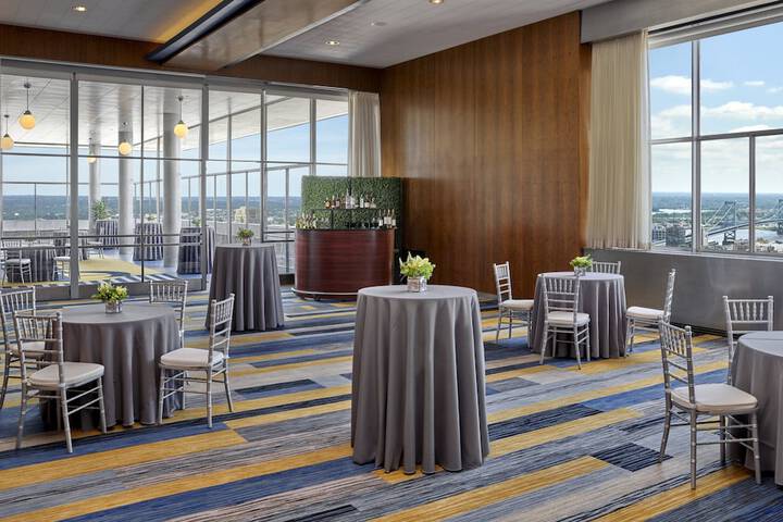 Loews Philadelphia Hotel