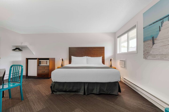 Room 15 of 46