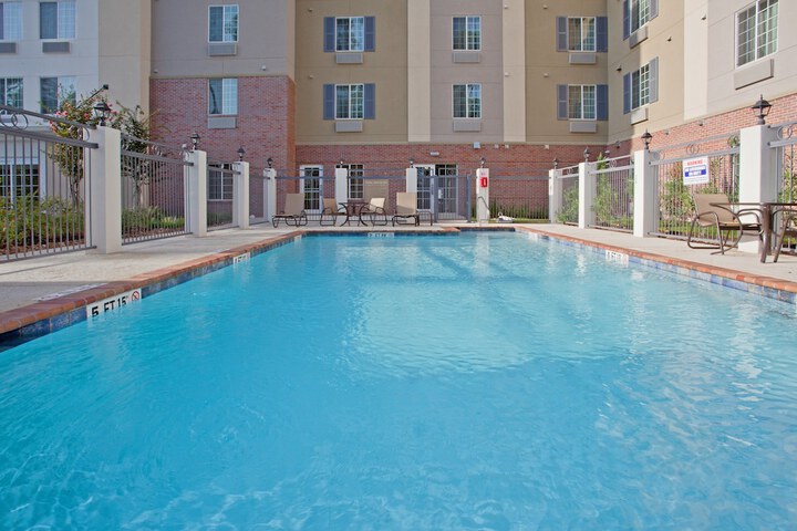 Pool 9 of 41
