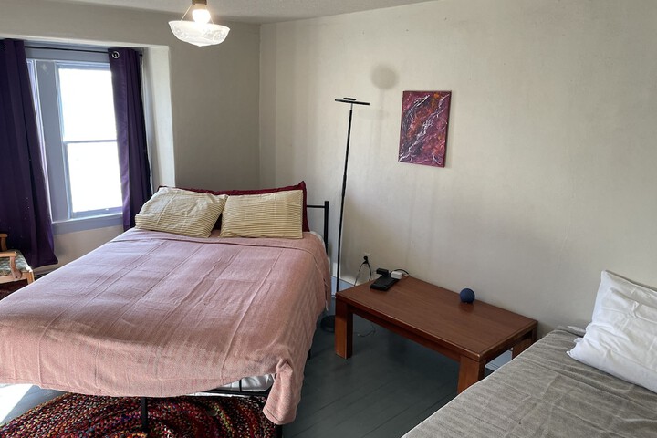 Room 27 of 104