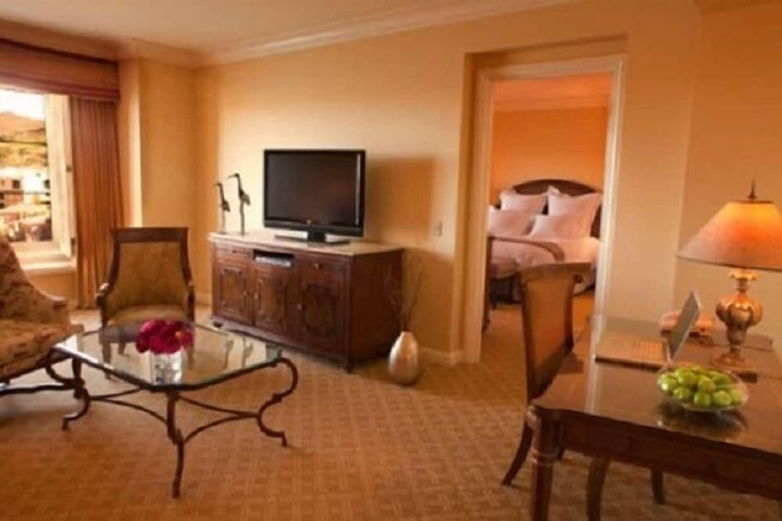 Room 43 of 79