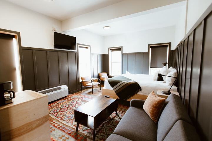Room 53 of 71
