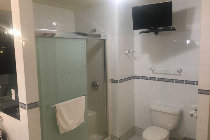 Room 11 of 36