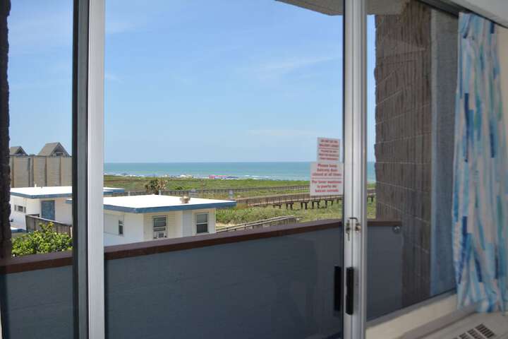 Terrace/Patio 36 of 38