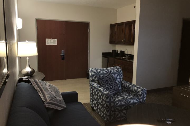 Room 28 of 71
