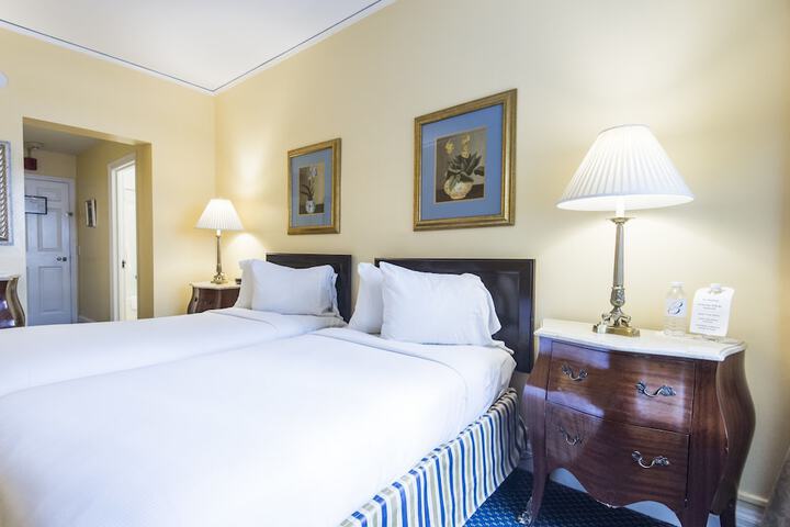 Room 42 of 50