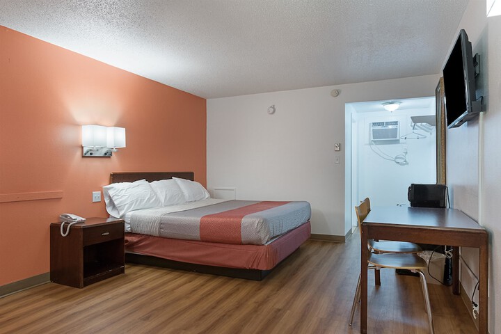 Room 35 of 51