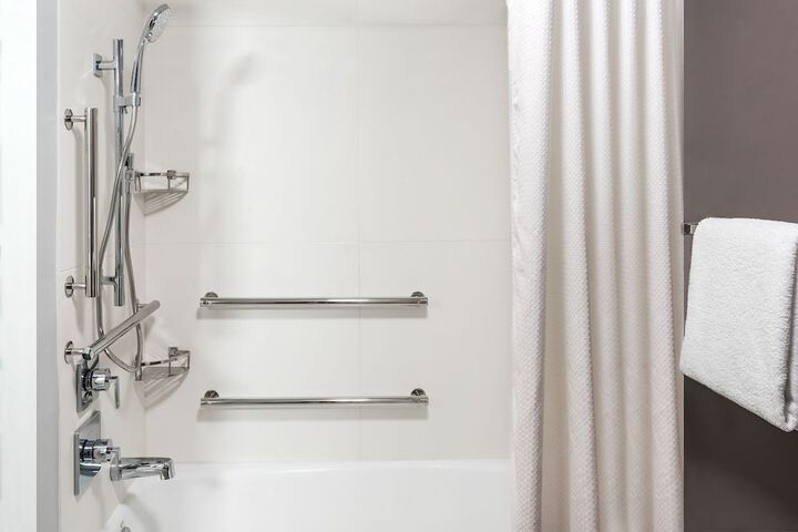 Room 42 of 61
