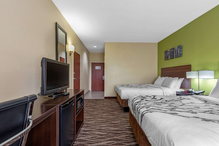 Room 12 of 34