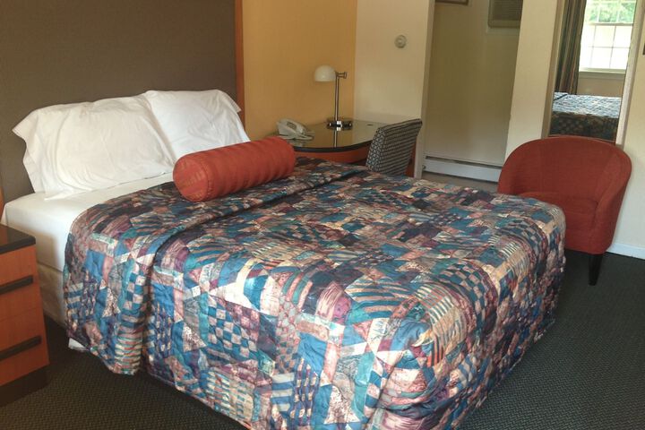 Room 12 of 49