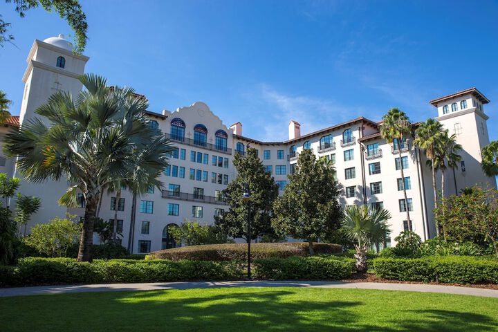 Hotel 4 of 64